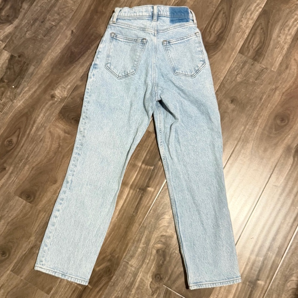 Abercrombie & Fitch Light Wash Straight Leg Jeans - Picture 4 of 4